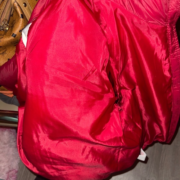 Red puffer jacket - Picture 5 of 5